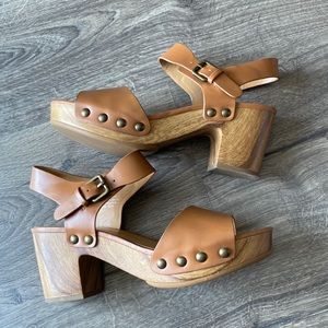 Nine West Cecilao Wooden clogs